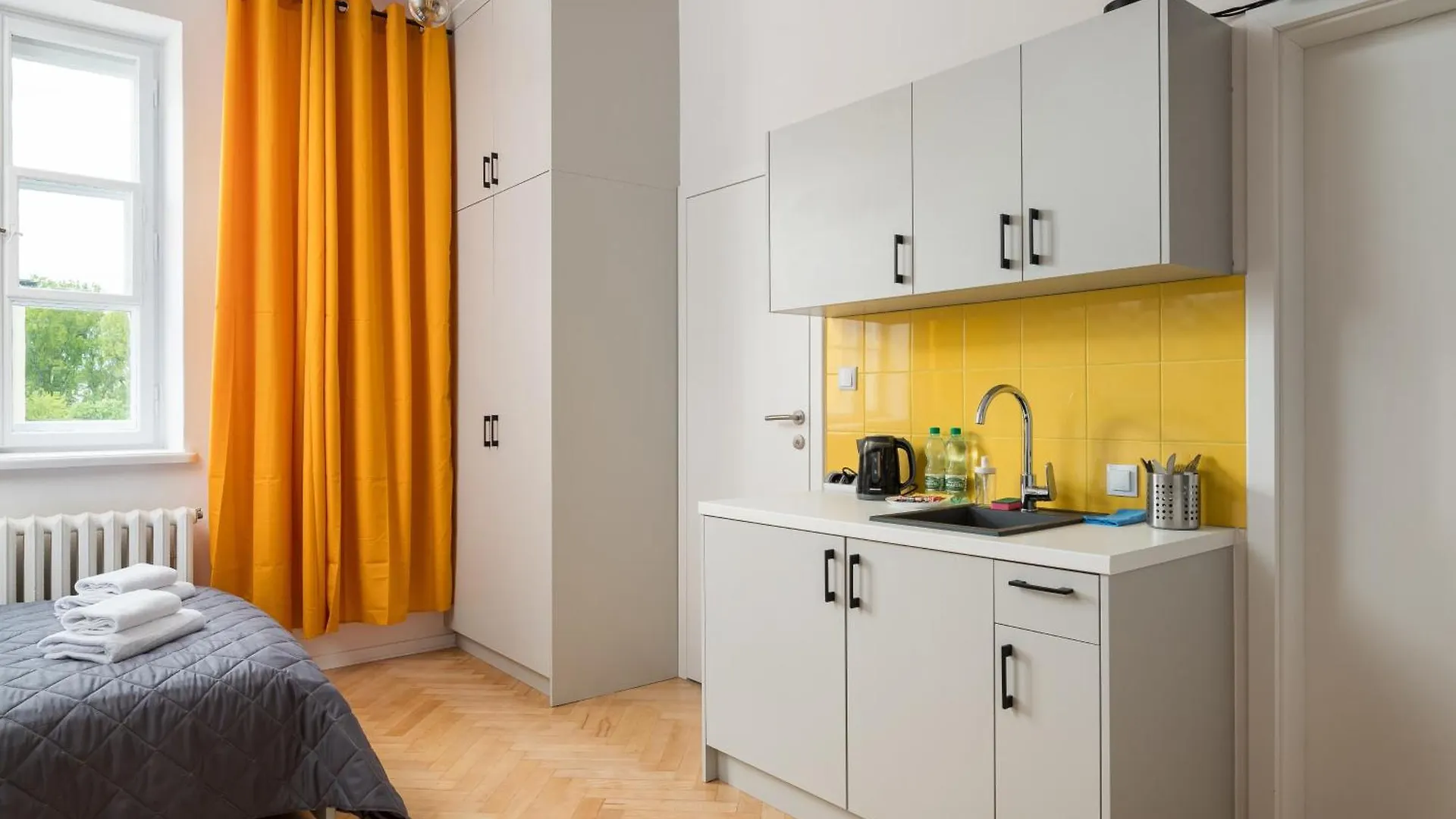 Parkland Homely Studios Warsaw Poland