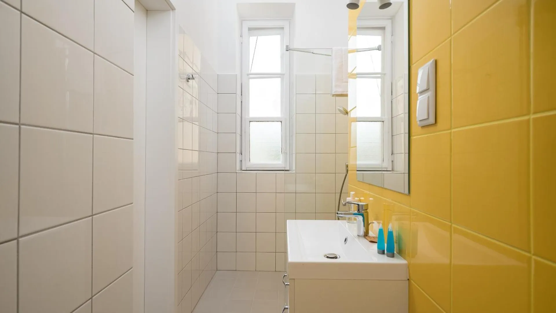 Parkland Homely Studios Warsaw Apartment