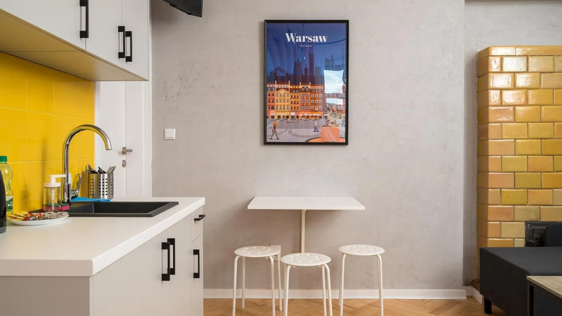 Parkland Homely Studios Warsaw Apartment