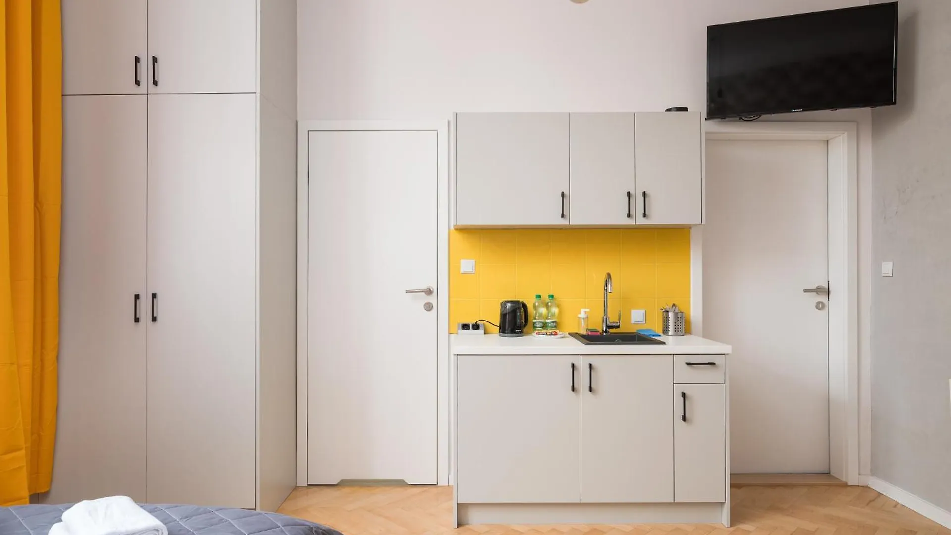 Apartment Parkland Homely Studios Warsaw Poland